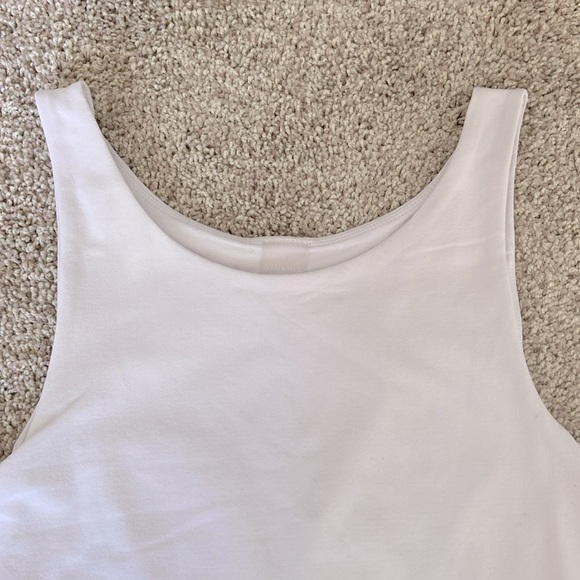 Dynamic • White High Scoop Neck Smooth Crop Tank - Picture 2 of 10